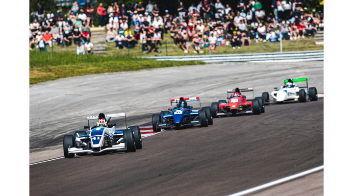 A popular and spectacular weekend at Dijon-Prenois!